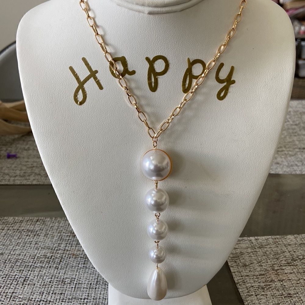 Isaac Mizrahi NWT necklace lariat faux pearls gold tone